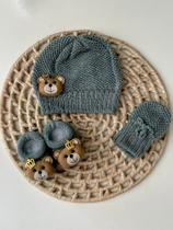 Kit gorro e luvas em tricot verde maré