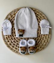 Kit Gorro + Luvas + Sapatinhos em Tricot Urso Gravata