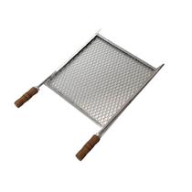 Kit Grelha Expandida 40x50 e Espeto Espada 50cm Cabo Madeira Kit Grelha Expandida 40x50 e Espeto Espada 50cm Cabo Madeira