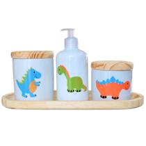 Kit Higiene Bebê 4 Peças Dinossauro - Bandeja, Potes e Porta Álcool em Porcelana com Tampas de Pinus Kit Higiene Bebê 4 Peças Dinossauro - Bandeja, Potes e Porta Álcool em Porcelana com Tampas de Pinus