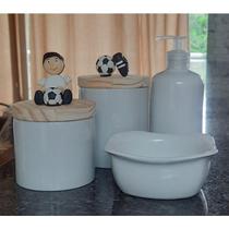 Kit higiene bebê 4 peças Futebol - Potes, porta álcool e Molhadeira - Peças porcelana e tampas pinus