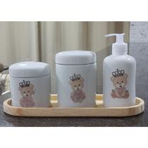 Kit higiene bebê 4 peças Princesa ursinha - Bandeja, potes e porta álcool - Peças porcelana bandeja pinus