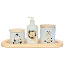 Kit higiene bebê 4 peças Safari - Bandeja, potes e porta álcool - Peças porcelana bandeja e tampas pinus Kit higiene bebê 4 peças Safari - Bandeja, potes e porta álcool - Peças porcelana bandeja e tampas pinus