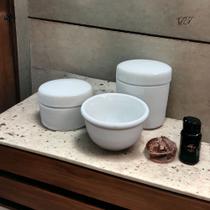 Kit Higiene Bebê Elegância Em Porcelana Branca Decoração 3 Peças - VLBJ INOVAÇÕES