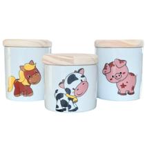 Kit higiene bebê Fazendinha 3 potes - Peças Porcelana Tampas Pinus Kit higiene bebê Fazendinha 3 potes - Peças Porcelana Tampas Pinus