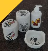 Kit higiene bebê Fazendinha 4 peças - potes, porta álcool e molhadeira - Peças Porcelana