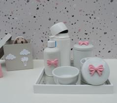 Kit Higiene Bebê K010 Apliques Rosa Bandeja Espelho Banho Quarto