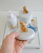 Kit Higiene Bebê K014 Moderno Dourado Gel Potes Algodão Temas Coroa Cavalo Urso Porcelana Bandeja