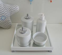 Kit Higiene Bebê K014 Prata Moderno Gel Potes Algodão Temas Coroa Cavalo Urso Porcelana Bandeja