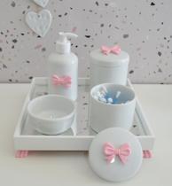 Kit Higiene Bebê K014 Rosa Coroa Ovelha Passarinho Ursa Moderno Bandeja MDF branca Potes Porcelana
