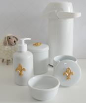 kit Higiene Bebê K021 Potes Cotonete Coroa Dourado Algodão Limpeza Porcelana Multi Uso Térmica 500ml