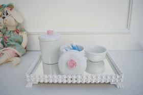 Kit Higiene Bebê K036 Porcelana Bandeja Pérola Branca Banho Cuidado Quarto Menina Rosa