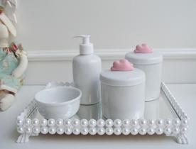 Kit Higiene Bebê K056 Porcelana Bandeja Pérola Branca Aplique Rosa Gel