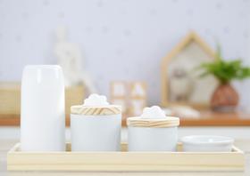 Kit Higiene Bebê K069 Porcelanas Bandeja Pinus Nuvem Mini Térmica Branca