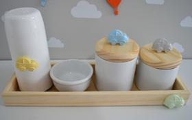 Kit Higiene Bebê K075 Porcelanas Bandeja Pinus Carrinho Mini Térmica Branca - Ciranda arte - criativa