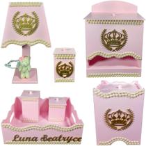 Kit Higiene bebê Mdf decorado 7 pçs - ROSA COM PEROLAS DE COROA