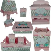 Kit Higiene bebê Mdf farmacinha 8 peças - CHUVA DE AMOR ROSA BB CHEVRON CINZA - Flores para Mariae Decor