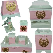 Kit Higiene bebê Mdf menina 7 pçs - ROSA BB COM BOLINHA DE COROA Kit Higiene bebê Mdf menina 7 pçs - ROSA BB COM BOLINHA DE COROA