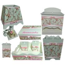 Kit Higiene bebê Mdf menina 8 peças - BRANCO FLORIDO COM PEROLASs - Flores para Mariae Decor