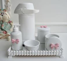 Kit Higiene Bebê Porcelana K023 Rosa Térmica Bandeja Pérola Banho Quarto Bancada