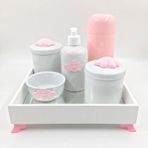 Kit Higiene Bebê Porcelana Nuvem Bandeja Mdf Garrafa Rosa 6pçs - TG Decor