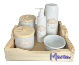 Kit Higiene Bebê Porcelana Nuvem Bandeja Pinus Adesivo Dtf Uv Com Nome Personalizado Kit Higiene Bebê Porcelana Nuvem Bandeja Pinus Adesivo Dtf Uv Com Nome Personalizado