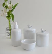 Kit Higiene Bebê Porcelanas K016 Prata Aplique Ursa Coroa Laço Cavalo Flor Decoração