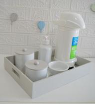 Kit Higiene Bebê + Porcelanas + Saboneteira Gel + Termica K064