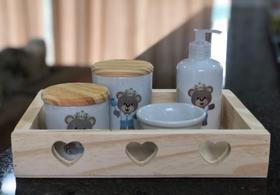 Kit higiene bebê Príncipe Ursinho Realeza 5 peças - Bandeja, potes, porta álcool e molhadeira - Peças Porcelana Bandeja