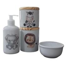 Kit higiene bebê Safari 4 peças - potes, porta álcool e molhadeira - Peças Porcelana Tampas Pinus