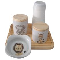 Kit higiene bebê Safari 5 Pçs - Peças porcelana e Pinus - Antilope Decor Porcelanas