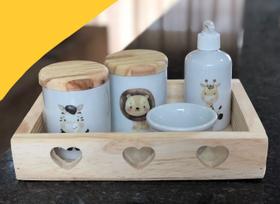 Kit higiene bebê Safari 5 peças Menino - Bandeja, potes, porta álcool e molhadeira - Peças Porcelana Bandeja e tampas Pi