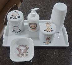 Kit higiene bebê Safari 6 peças - MENINA - bandeja, potes, porta álcool e molhadeira - Peças Porcelana