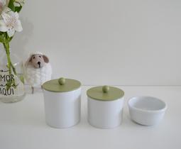 Kit Higiene Branco Bebê K163 Porcelana Unissex Tampa Colorida Menino Menina Banho