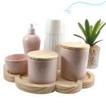 Kit higiene com garrafa termica e bandeja nuvem Kit higiene com garrafa termica e bandeja nuvem