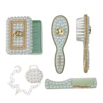 Kit higiene de bebê com Escova Pente Saboneteira prendedor de ChupetacomPérolas-Váriascores