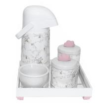 Kit Higiene Espelho Potes, Garrafa, Molhadeira e Capa Nuvem Rosa Quarto Bebê Menina
