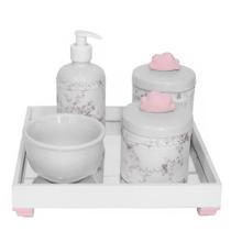 Kit Higiene Espelho Potes, Molhadeira, Porta Álcool-Gel e Capa Nuvem Rosa Quarto Bebê Menina