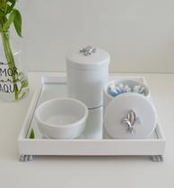 Kit Higiene K049 Bandeja MDF Porcelanas Apliques Prata Quarto Bebê