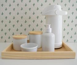 Kit Higiene K070 Cuidados Bebê Porcelanas Bandeja Pinus Térmica - Ciranda arte - criativa