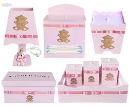 Kit Higiene Menina Rosa Tema Ursa Princesa com 8 peças Madeira Kit Higiene Menina Rosa Tema Ursa Princesa com 8 peças Madeira
