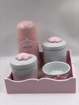 Kit Higiene Porcelana Bandeja Mdf Térmica Rosa Tema Nuvem - TG Decor