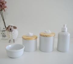 Kit Higiene Porcelana Bebê K154 Tampa Pinus Nuvem Branca Potes Bancada Cuidados Banho - Ciranda Arte - Criativa
