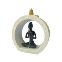 Kit Incensário Yoga Preto 11cm C/Vela 6un e Incenso Cascata 10un