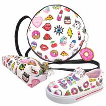 Kit Infantil Bolsa, Tênis e Estojo Stickers Redonda, Magicc Kids Kit Infantil Bolsa, Tênis e Estojo Stickers Redonda, Magicc Kids