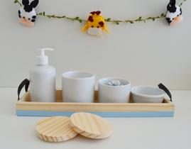 Kit Infantil K047 Bandeja Retangular Pinus Faixa C/alça Moderna + Porcelanas