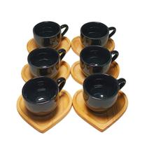 Kit Jogo 6 Xícaras de Café Em Porcelana Com Pires Coração Em Madeira Pinus