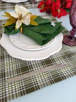 Kit Jogo americano 100% algodão, com acabamento em canto mitrado.