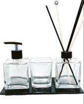 Kit Lavabo Banheiro Aromatizador e Porta Sabonete de Vidro Copo e Bandeja Kit Lavabo Banheiro Aromatizador e Porta Sabonete de Vidro Copo e Bandeja