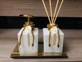 Kit Lavabo Cubo 3 Peças Dourado Branco Bandeja Vidro